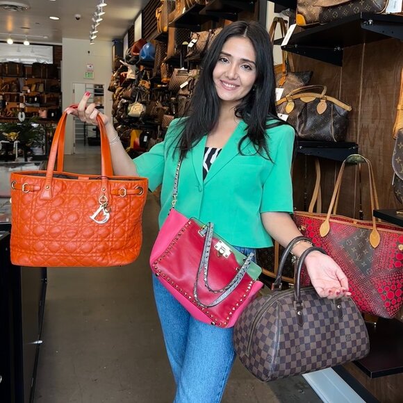 GUCCI"S BIGGEST BINGO - Picture 1 of 1